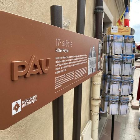 Quartier Historique Et Populaire Du Chateau De Pau Exteriör bild
