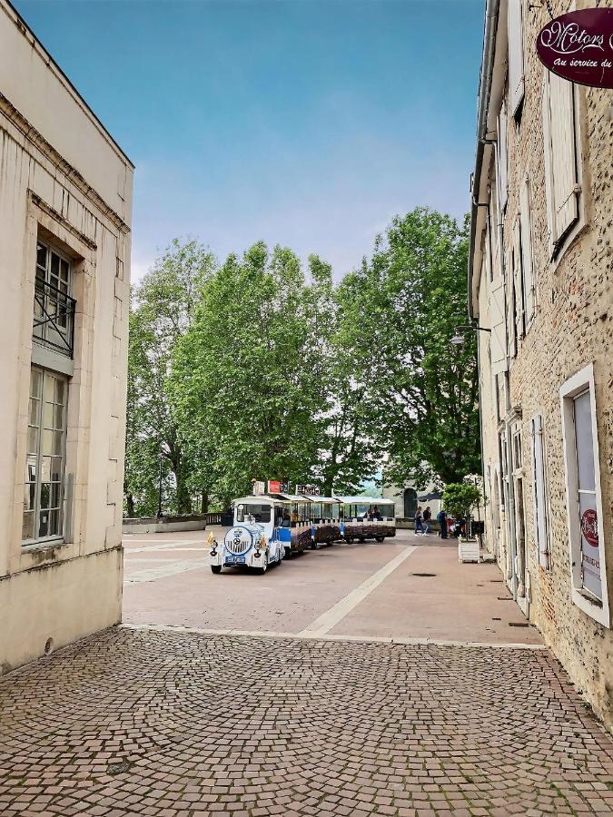 Quartier Historique Et Populaire Du Chateau De Pau Exteriör bild